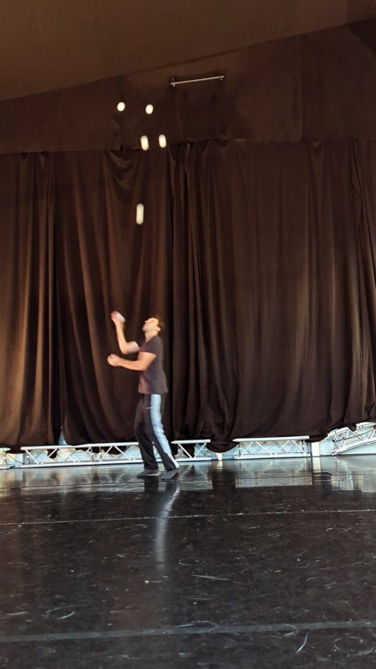 Instagram post from valerian_diabolo_artist. This post is in position 3.